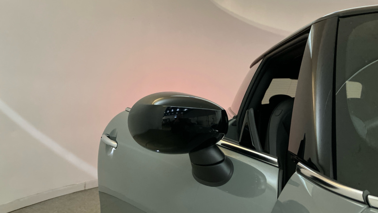 MINI Hatchback 135kW Cooper S Level 3 33kWh 3dr Auto Electric Hatchback